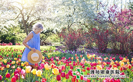 背部白癜風(fēng)應(yīng)該怎么洗澡穿衣?飲食注意什么? 背部白癜風(fēng)應(yīng)該怎么洗澡穿衣?飲食注意什么?