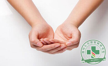 怎樣減少銀屑病出現(xiàn)手腳冰涼