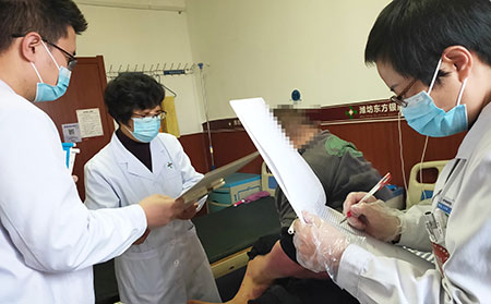 銀屑病聯(lián)合會(huì)診查房