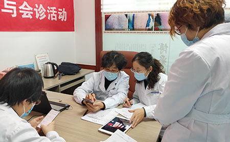 銀屑病名醫(yī)會診看診2