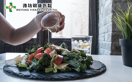 手指出現(xiàn)白癜風(fēng)怎么辦?應(yīng)該如何護(hù)理?