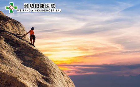 什么因素導(dǎo)致的濕疹?胸部濕疹應(yīng)該怎么護(hù)理?